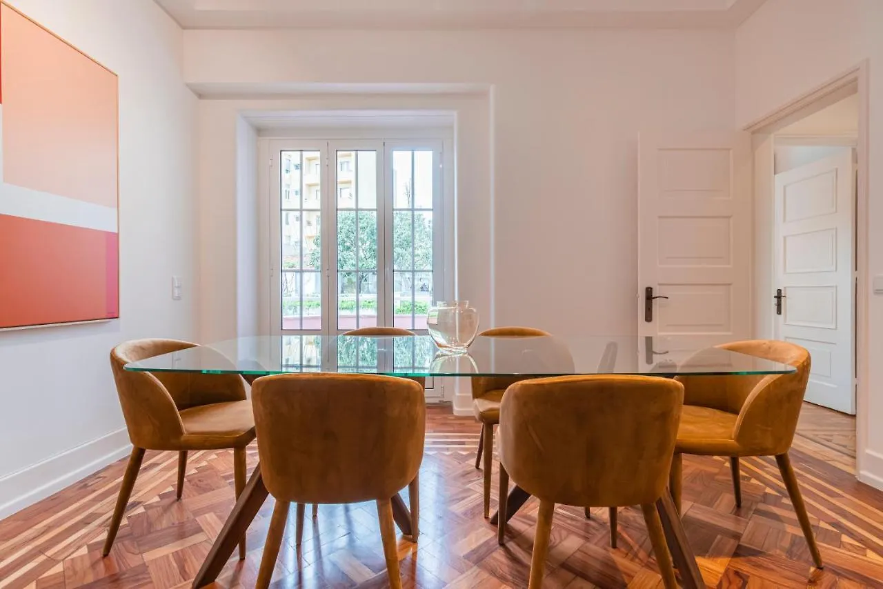 Magnificent 4Bdr Apartment In Lisbon By Lovelystay
