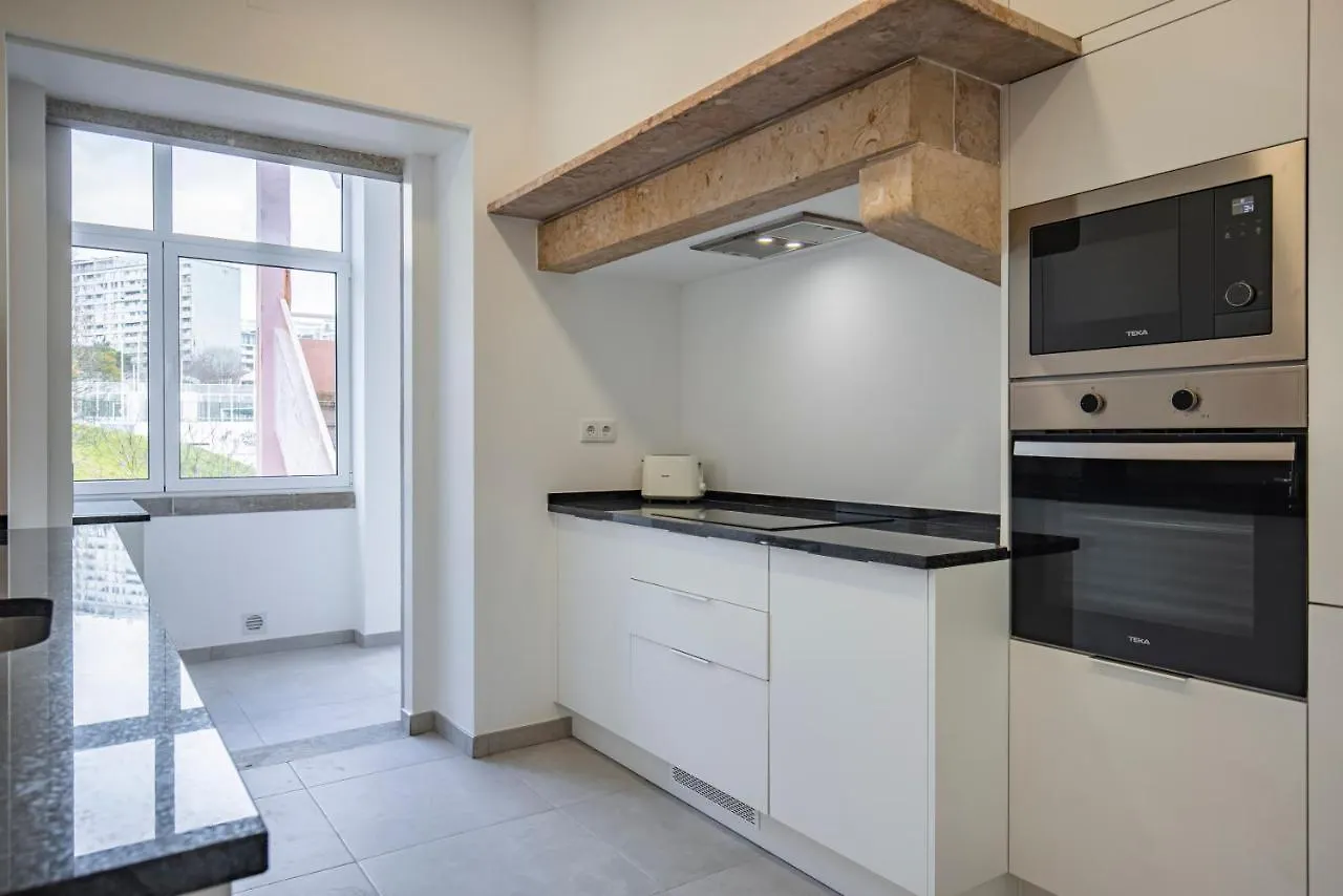 Magnificent 4Bdr Apartment In Lisbon By Lovelystay
