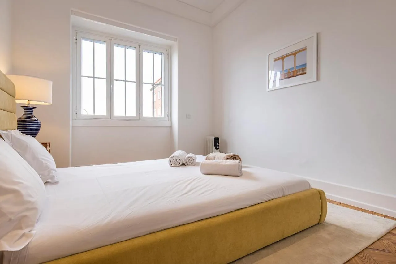 Magnificent 4Bdr Apartment In Lisbon By Lovelystay