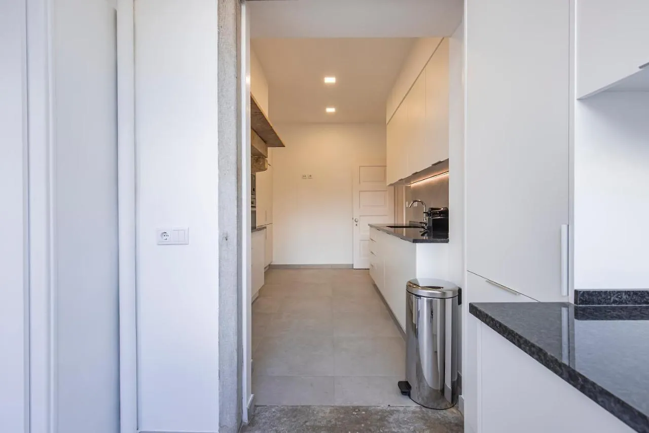 Magnificent 4Bdr Apartment In Lisbon By Lovelystay