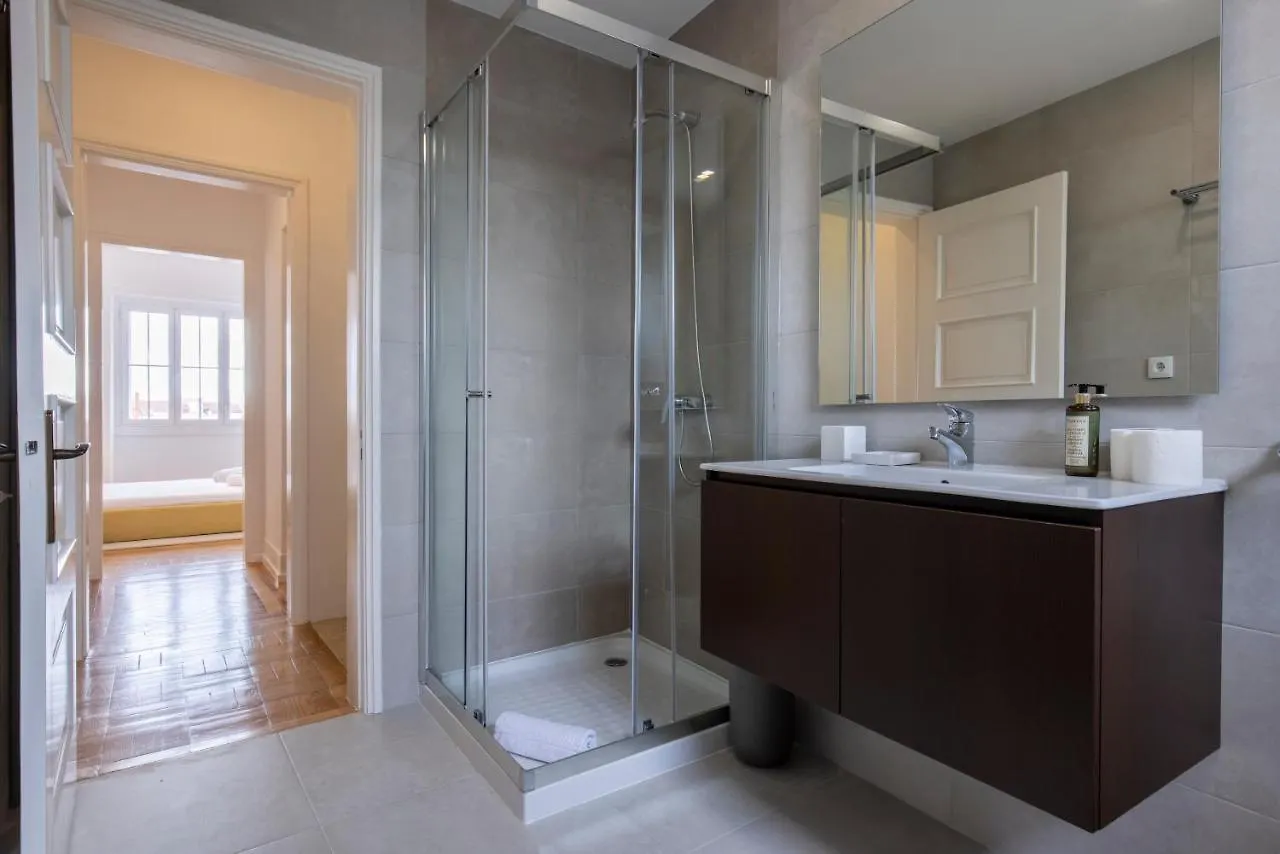 Magnificent 4Bdr Apartment In Lisbon By Lovelystay